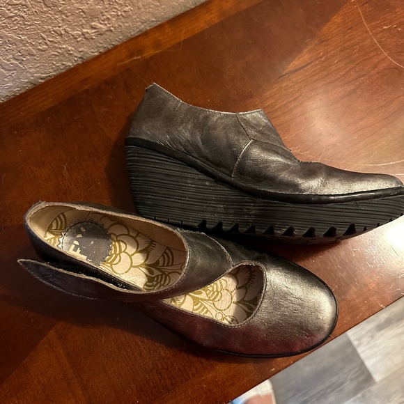 Fly London Wedge leather pumps - Picture 2 of 7